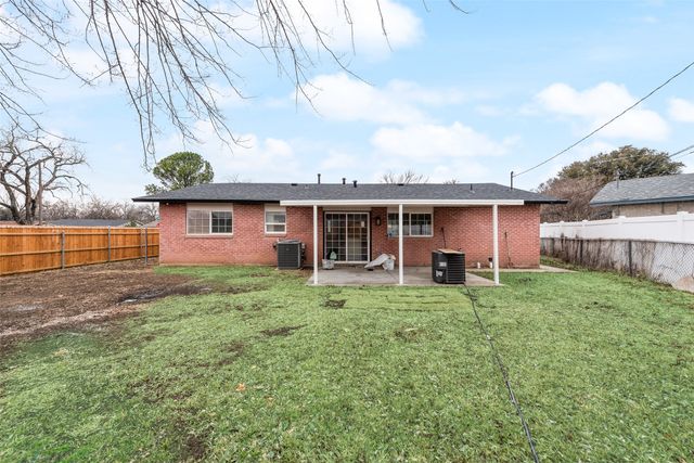 3102 Harvard Street N, Irving, TX 75062