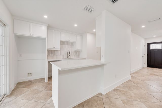 3102 Harvard Street N, Irving, TX 75062