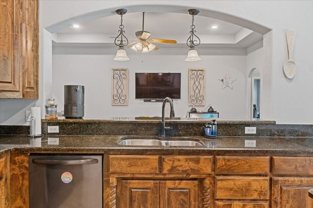 100 Cora Court, Reno, TX 76082