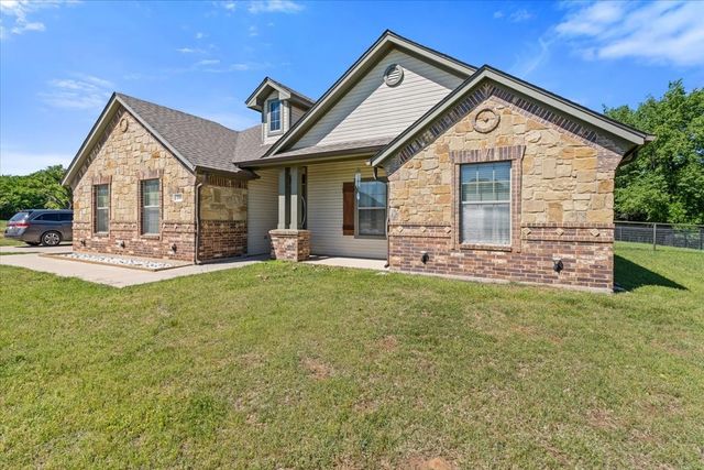 100 Cora Court, Reno, TX 76082
