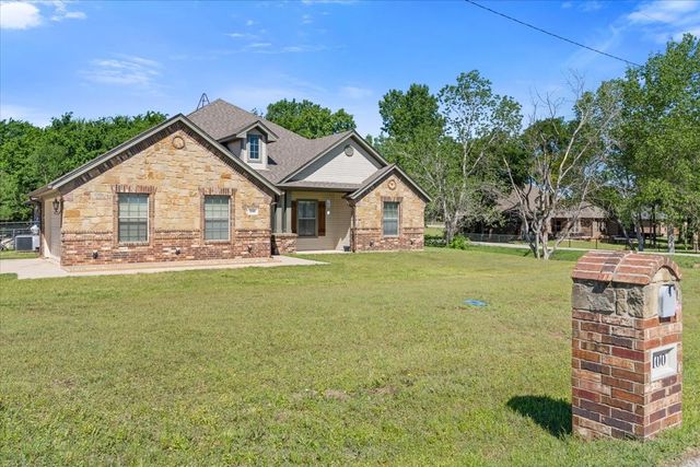 100 Cora Court, Reno, TX 76082