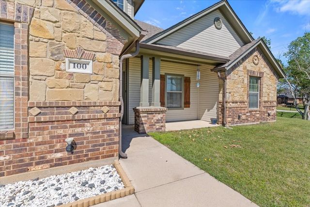 100 Cora Court, Reno, TX 76082