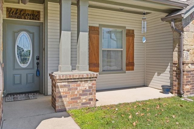 100 Cora Court, Reno, TX 76082