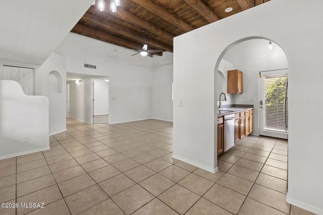 10322 E Shipley Lane, Tucson, AZ 85747