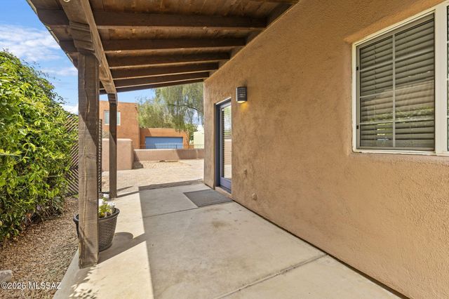 10322 E Shipley Lane, Tucson, AZ 85747