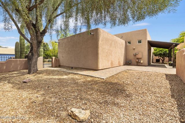 10322 E Shipley Lane, Tucson, AZ 85747