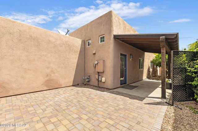10322 E Shipley Lane, Tucson, AZ 85747