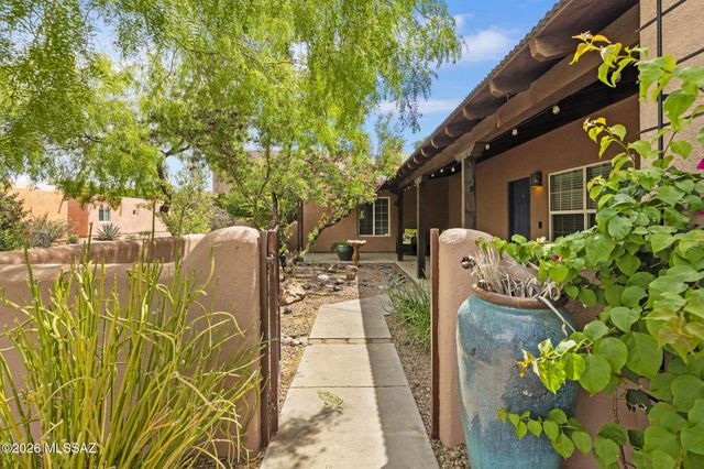 10322 E Shipley Lane, Tucson, AZ 85747