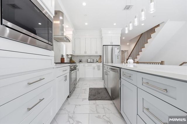 30 Lafayette Avenue, Cliffside Park, NJ 07010