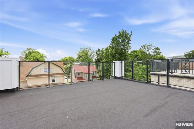 30 Lafayette Avenue, Cliffside Park, NJ 07010