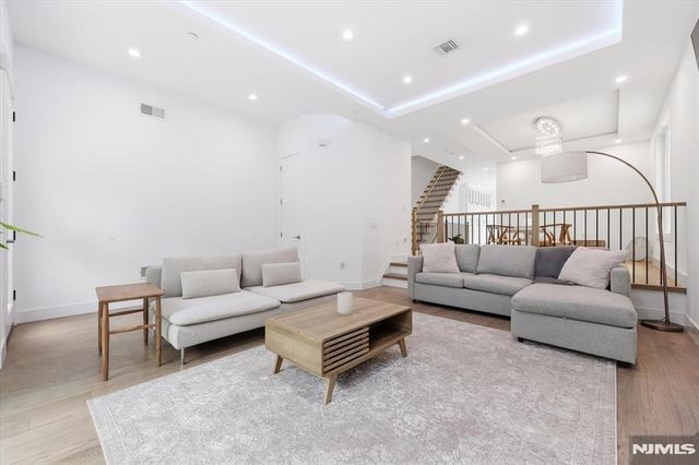 30 Lafayette Avenue, Cliffside Park, NJ 07010