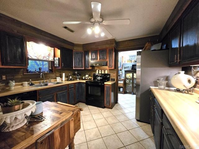 909 Killough Rd N, Wynne, AR 72396