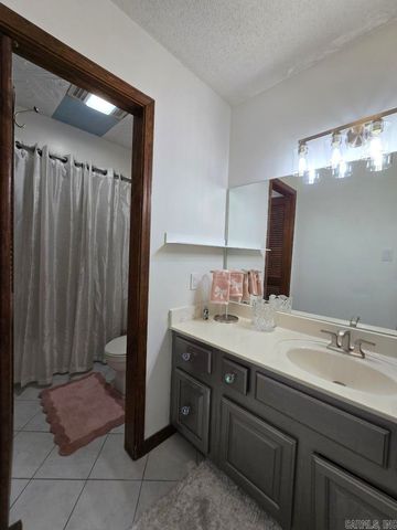 909 Killough Rd N, Wynne, AR 72396