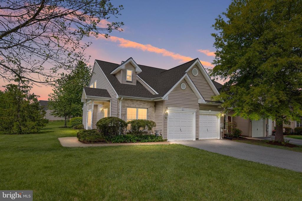 628 KENDALL DR, Bear, DE 19701