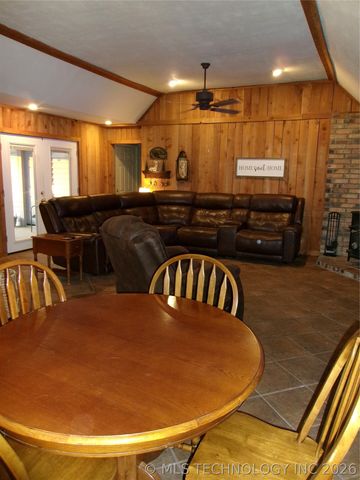 1604 E Broadway Street, Muskogee, OK 74403