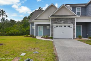 428 Guppy Loop Road, Sneads Ferry, NC 28460
