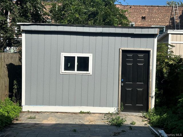 10237 187th Street, Hollis, NY 11423