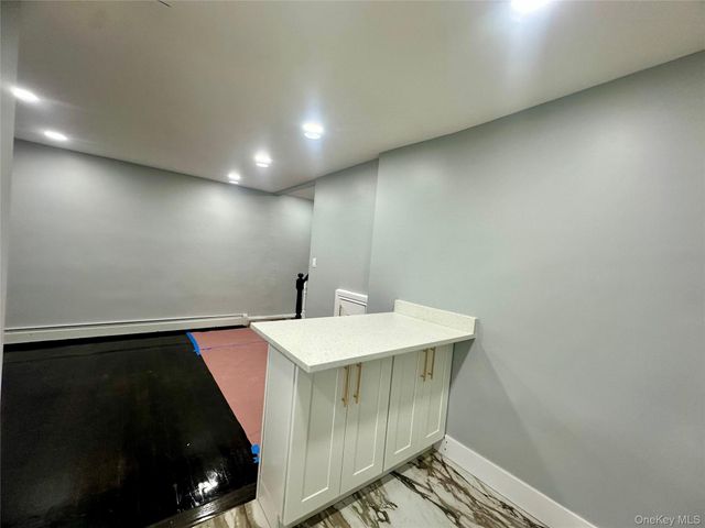 10237 187th Street, Hollis, NY 11423