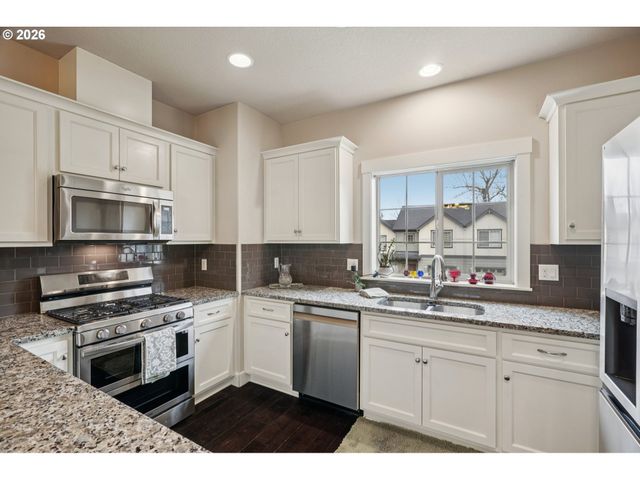 11350 Se FALCO St, Happy Valley, OR 97086