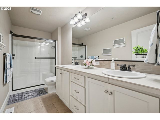 11350 Se FALCO St, Happy Valley, OR 97086