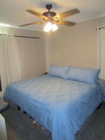 806 S ALLEN ST, Centralia, MO 65240