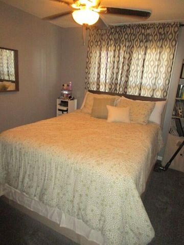 806 S ALLEN ST, Centralia, MO 65240