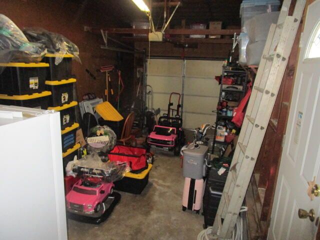 806 S ALLEN ST, Centralia, MO 65240