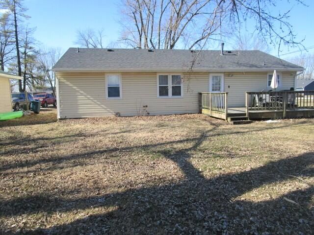 806 S ALLEN ST, Centralia, MO 65240