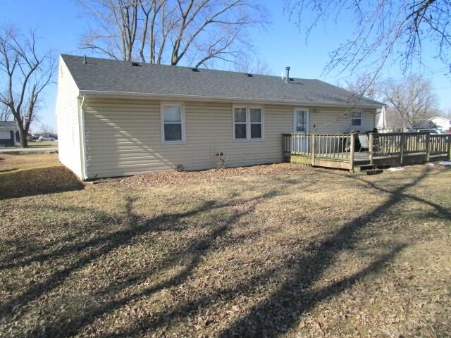 806 S ALLEN ST, Centralia, MO 65240