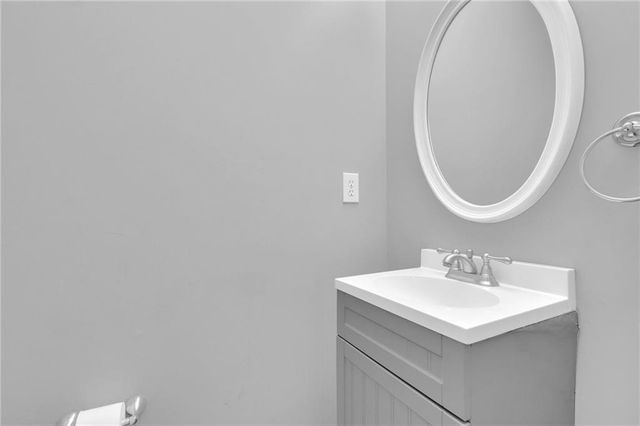 379 Creek Crossing Court, Grayson, GA 30017
