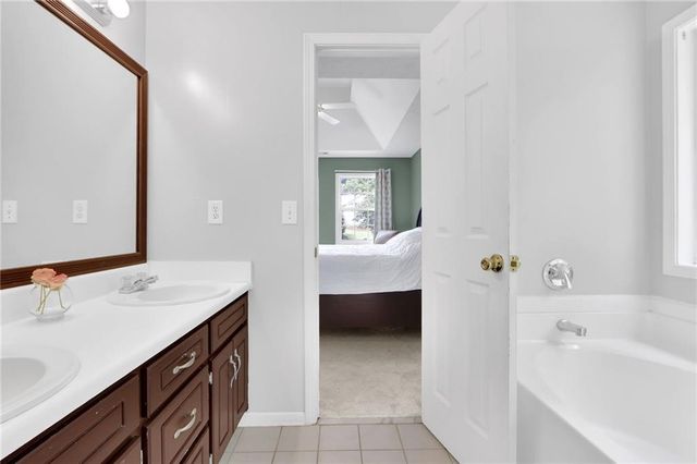 379 Creek Crossing Court, Grayson, GA 30017
