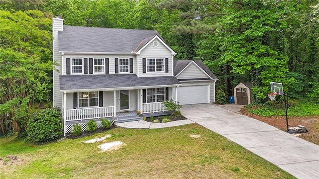 379 Creek Crossing Court, Grayson, GA 30017