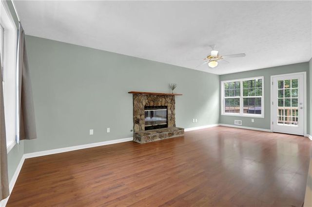 379 Creek Crossing Court, Grayson, GA 30017