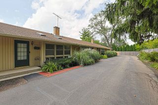 924 N Milwaukee Avenue D, Libertyville, IL 60048