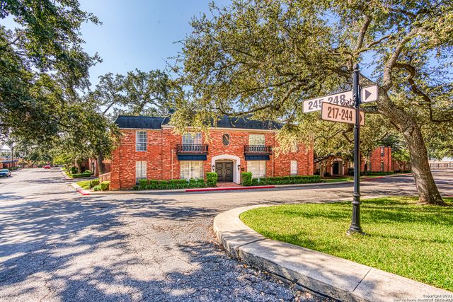 7500 Callaghan Rd Apt 218, San Antonio, TX 78229