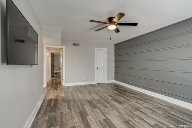 7500 Callaghan Rd Apt 218, San Antonio, TX 78229