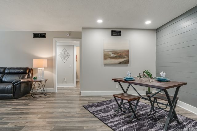 7500 Callaghan Rd Apt 218, San Antonio, TX 78229