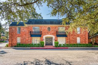 7500 Callaghan Rd Apt 218, San Antonio, TX 78229