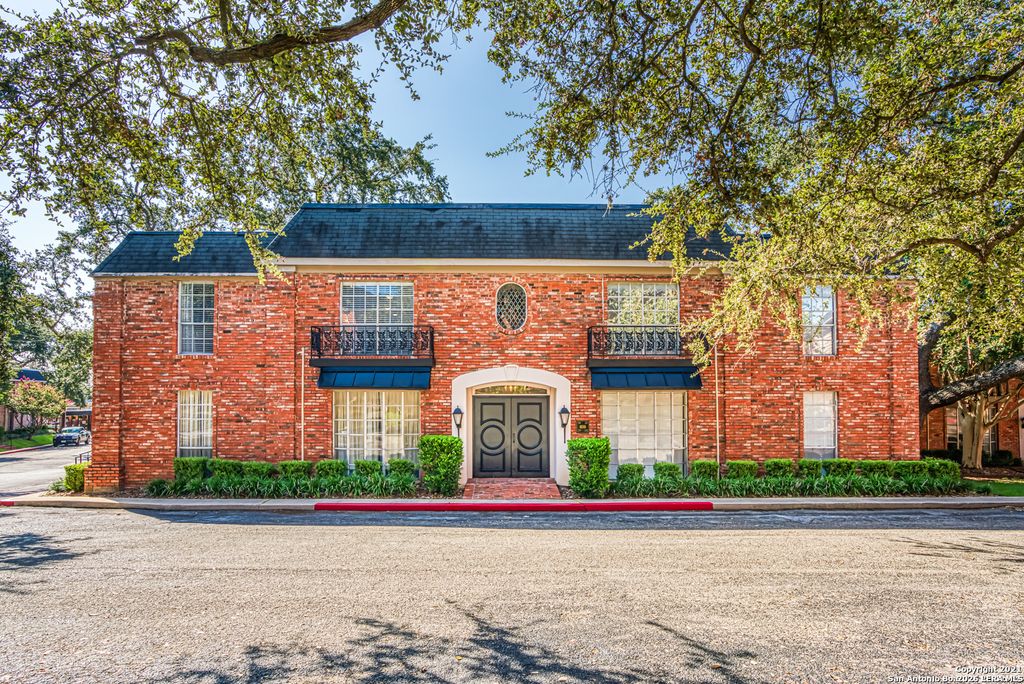 7500 Callaghan Rd Apt 218, San Antonio, TX 78229