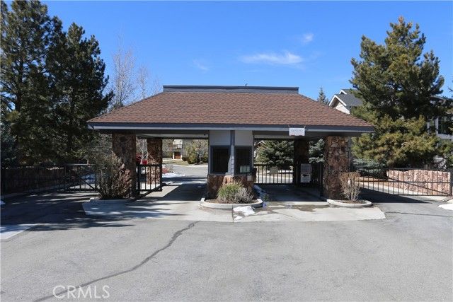 275 Meadow Circle, Big Bear Lake, CA 92315