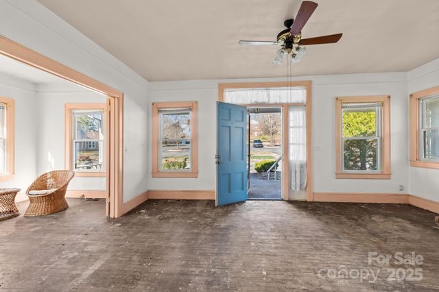 1011 Ashe Avenue NW, Lenoir, NC 28645