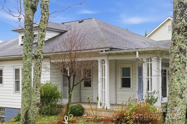 1011 Ashe Avenue NW, Lenoir, NC 28645