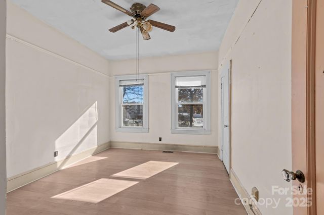 1011 Ashe Avenue NW, Lenoir, NC 28645