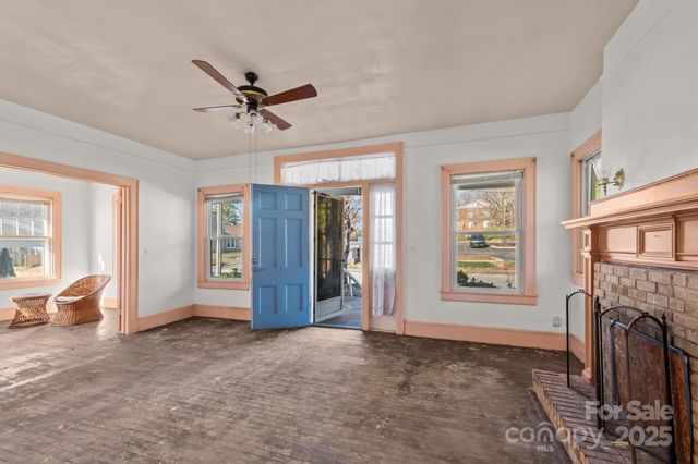 1011 Ashe Avenue NW, Lenoir, NC 28645