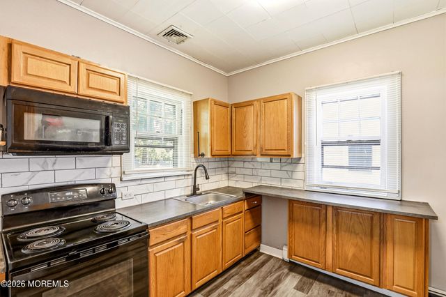 467 Gorham Avenue, Woodbridge, NJ 07095
