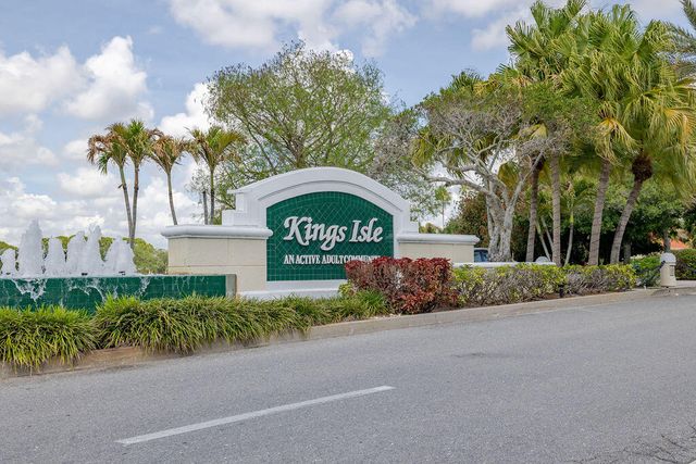 585 NW Lambrusco Drive, Port St. Lucie, Port St Lucie, FL 34986