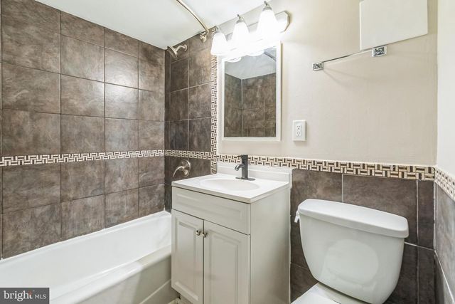 4120 14TH ST NW #B2, Washington, DC 20011