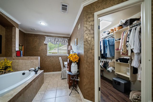 1603 Utopia Street, Benton, AR 72015