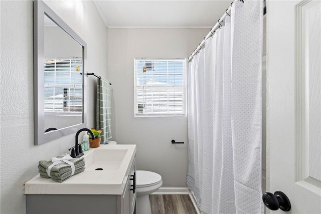 3929 Bradford Dr, Corpus Christi, TX 78415