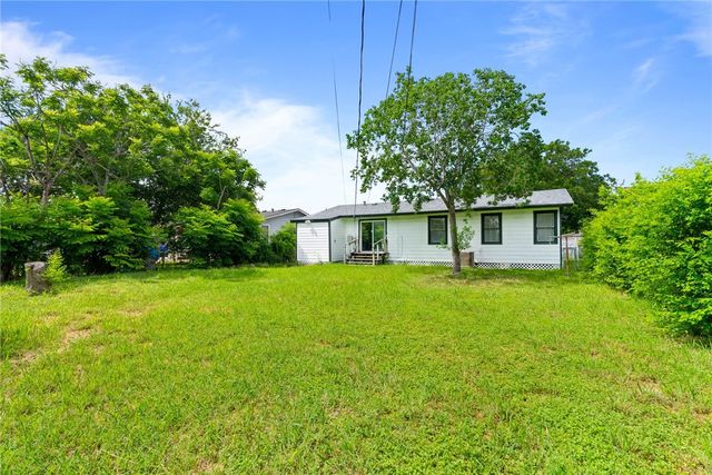 3929 Bradford Dr, Corpus Christi, TX 78415